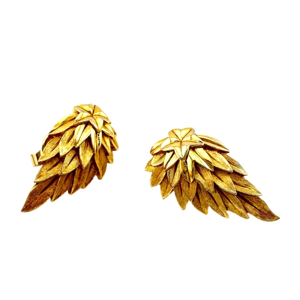 Trifari Earrings Clip-On VTG
